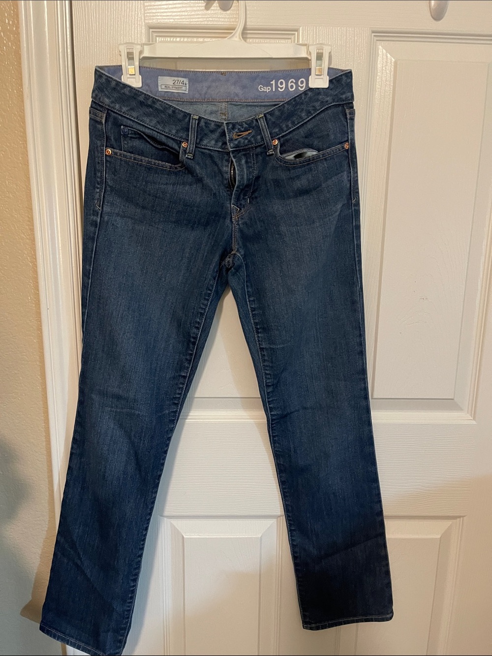 GAP Women's Straight Leg Jeans in Dark Blue Wash